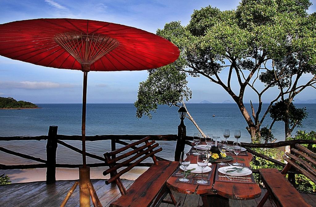Banyan Bay Villas Koh Jum Exterior foto